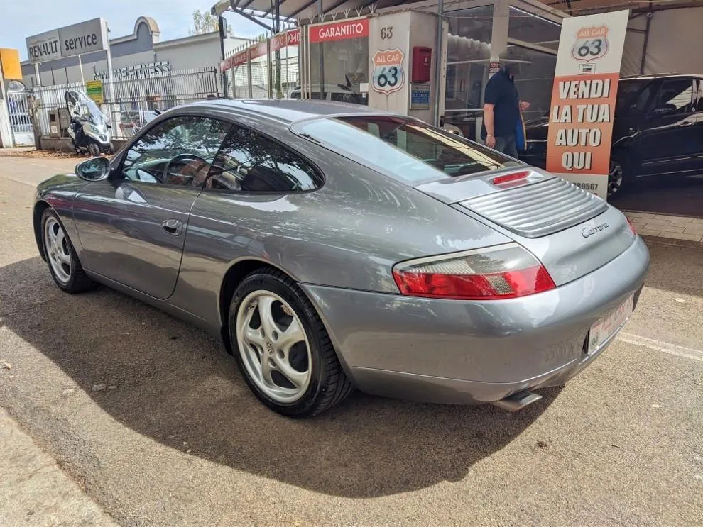 PORSCHE 911 Carrera Coupé Image 5