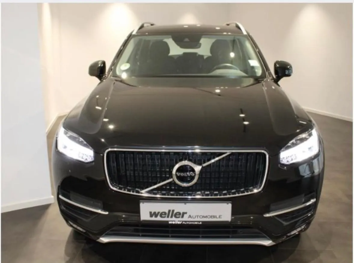 VOLVO XC90 B5 (d) AWD Geartronic Momentum Image 1